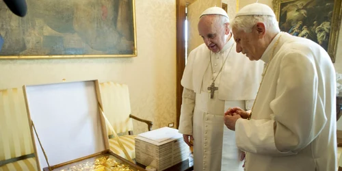 Papa Francisc şi Benedict al XVI-lea au avut o întâlnire 'privată' de circa 45 de minute Reuters 