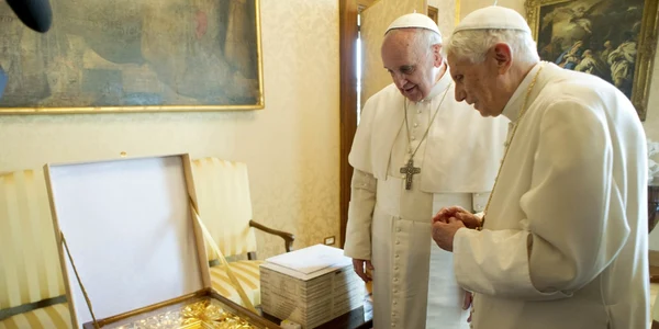 Papa Francisc şi Benedict al XVI-lea au avut o întâlnire 'privată' de circa 45 de minute Reuters 