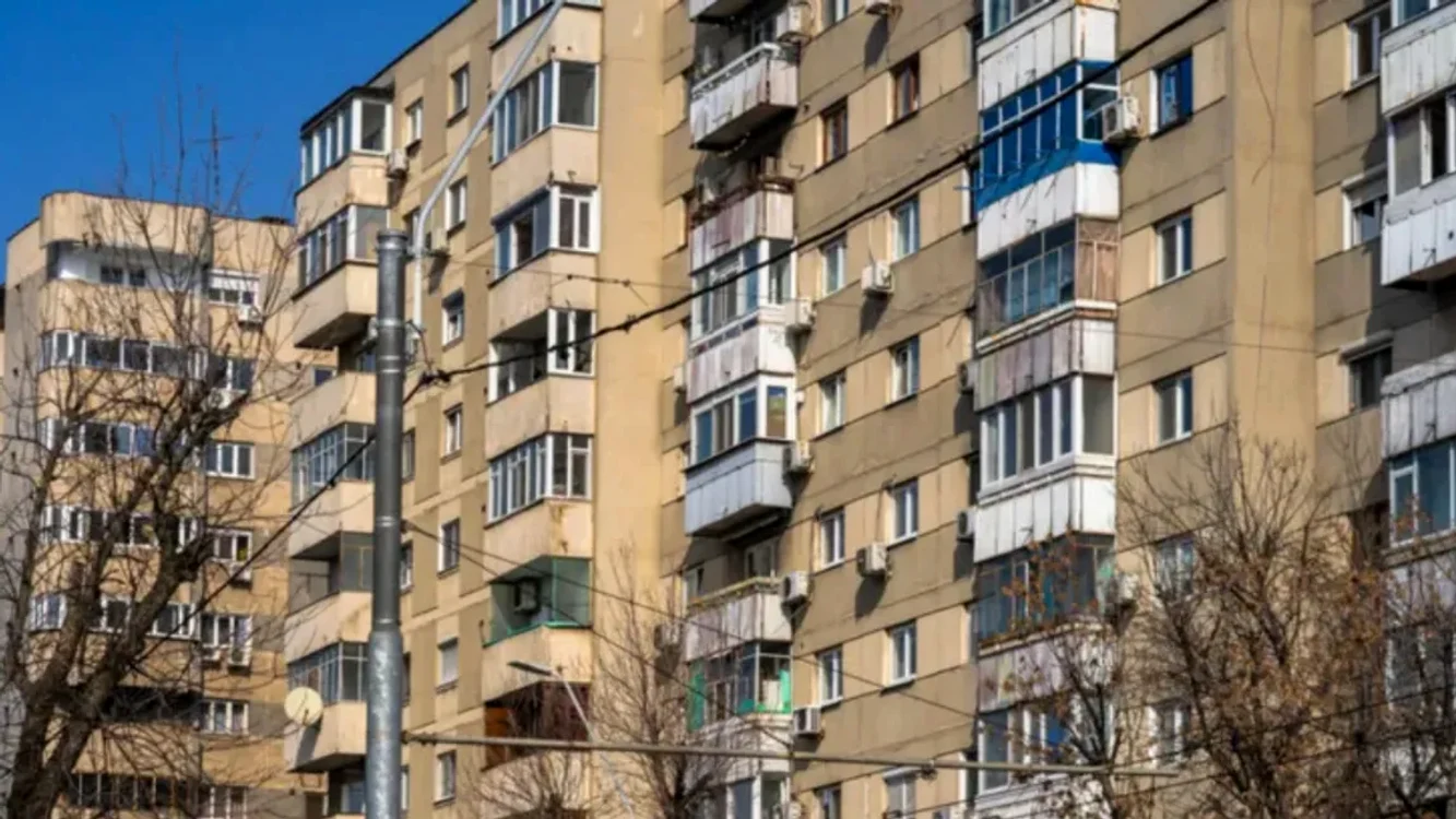 De ce nu ne mai salutăm cu vecinii?