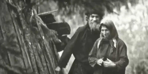 O familie din Rusia trăiește în sălbăticia Siberiei de zeci de ani jpeg