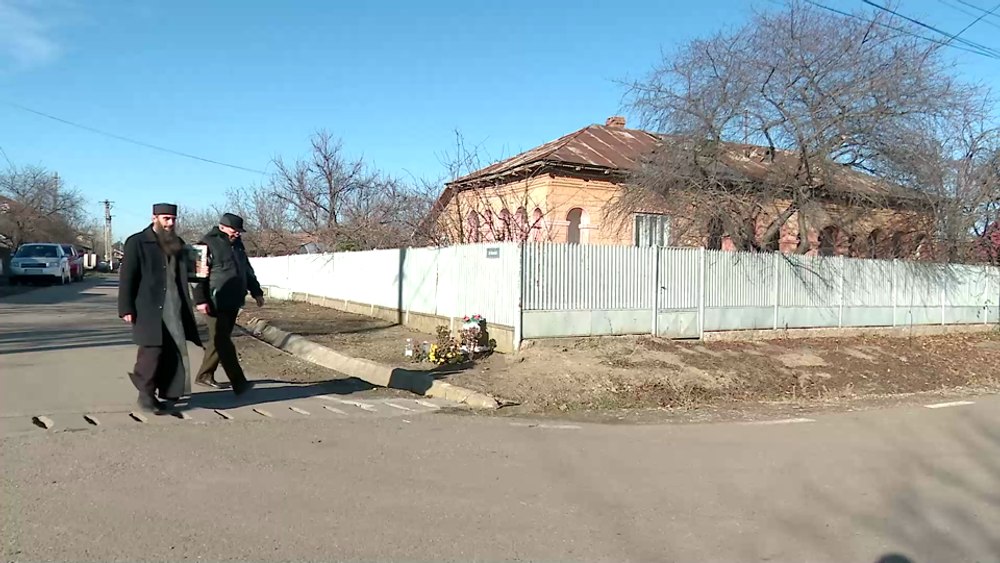 „Umblatul cu icoana”, simbolurile unui obicei așteptat tot anul. „Ne vestește nașterea Mântuitorului” VIDEO