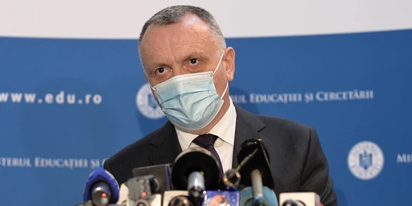 Ministrul Educatiei Sorin Cimpeanu FOTO Mediafax