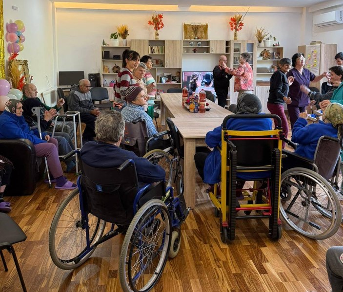 Centrele-mamut pentru persoanele cu dizabilități s