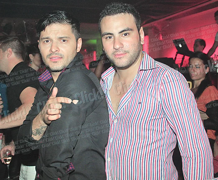 S-a ales cu  cămaşa  găurită