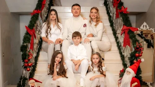 Cristi Borcea, în căutarea elixirului tinereții. Imagini grăitoare, după „n” intervenții estetice ale fostului conducător dinamovist