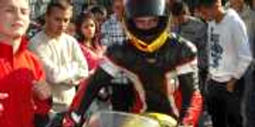 Elevii au stat de vorbă cu motocicliști cu experiență