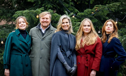 Regele Willem Alexander al Țărilor de Jos, Regina Maxima și Prințesele Amalia, Alexia și Ariane  Profimedia (2) jpg