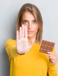 Pofa de ciocolata Cu aceste alimente sanatoase o poti inlocui  Sursa foto shutterstock 1159558564 jpg