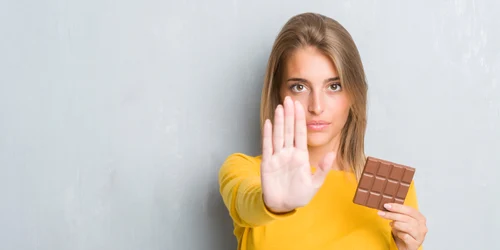 Pofa de ciocolata Cu aceste alimente sanatoase o poti inlocui  Sursa foto shutterstock 1159558564 jpg