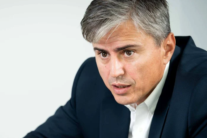 Biriș spune că deficitul bugetar este excesiv. FOTO FB Gabriel Biriș