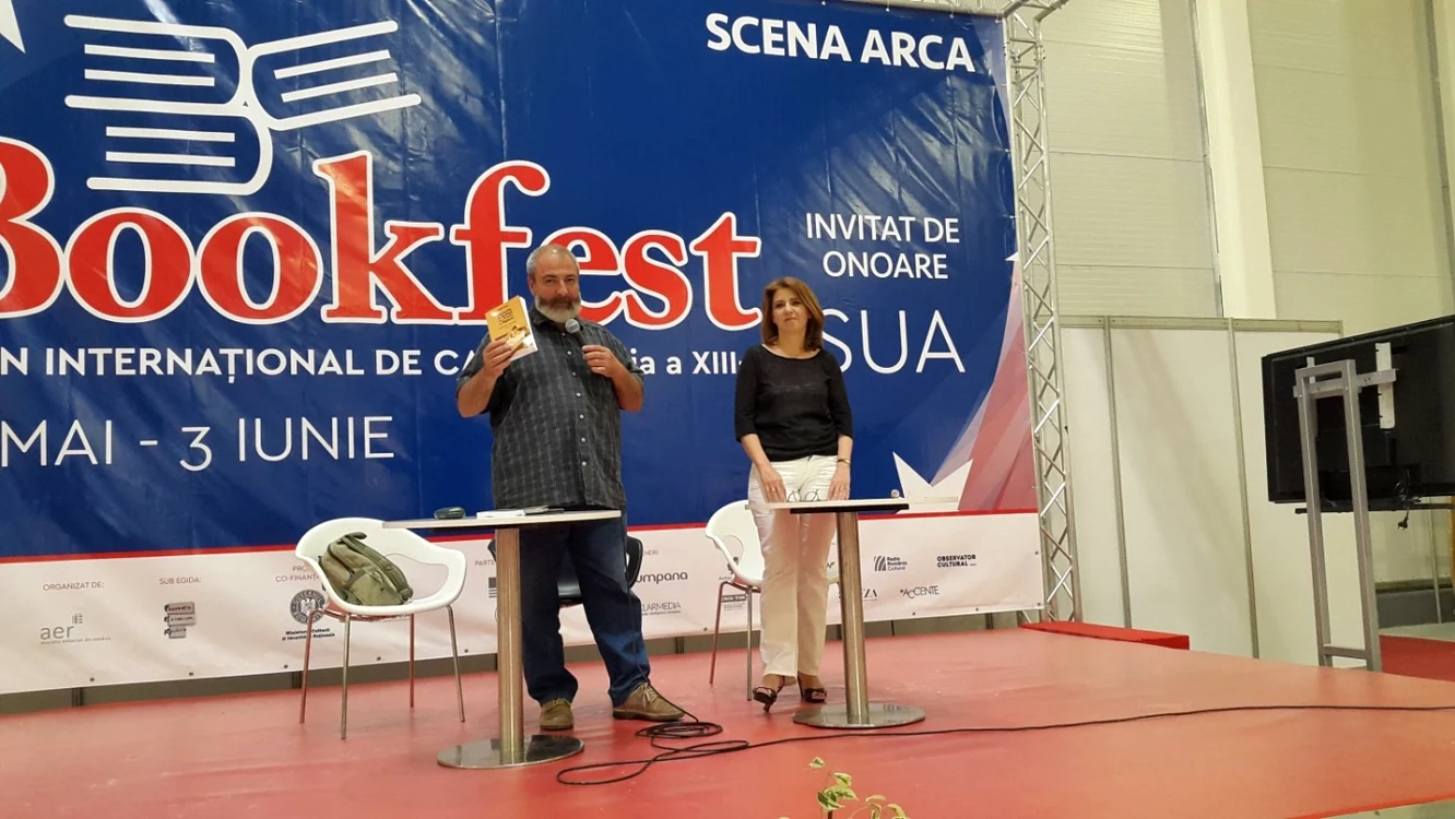 Marina Anca, impreuna cu Valentin Ajder, directorul Editurii Eikon