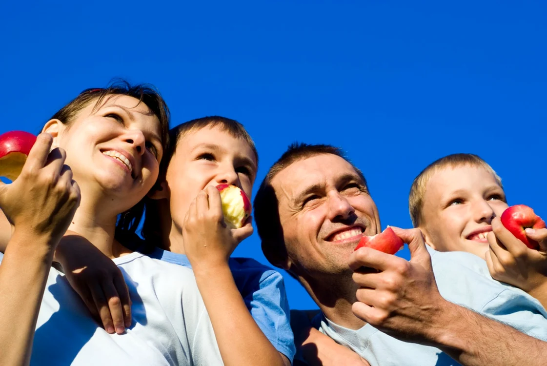 Polifenolul din mere este cu siguranţă un antioxidant care luptă 
împotriva radicalilor liberi, cei care grăbesc procesul de îmbătrânire FOTO Shutterstock