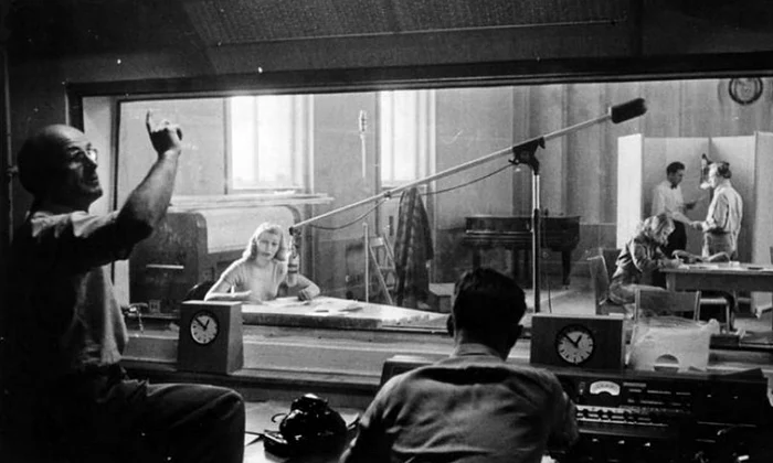 Ultimul deceniu comunist  Scrisori catre Radio Europa Libera  Vol  II: 1986 1989 jpeg