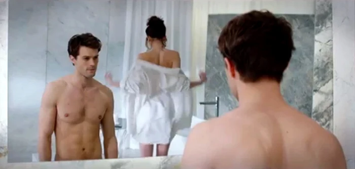 
    Filmul "The Fifty Shades of Grey" conţine multe scene "fierbinţi"  