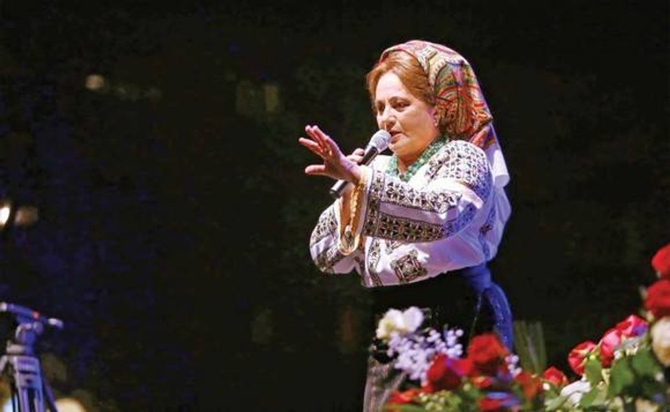 Laura Lavric s-a ales cu plângere penală după ce și-ar fi lovit un coleg de breaslă. De la ce a pornit totul