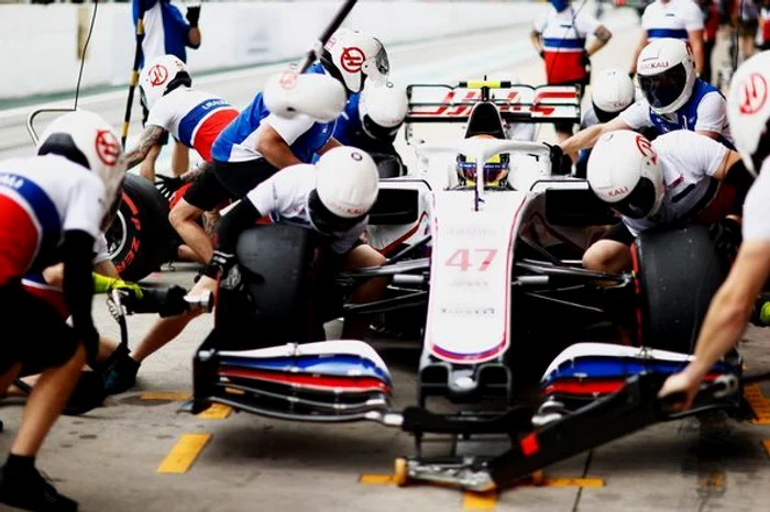 Monopostul lui Mick Schumacher a fost distrus în urma accidentului