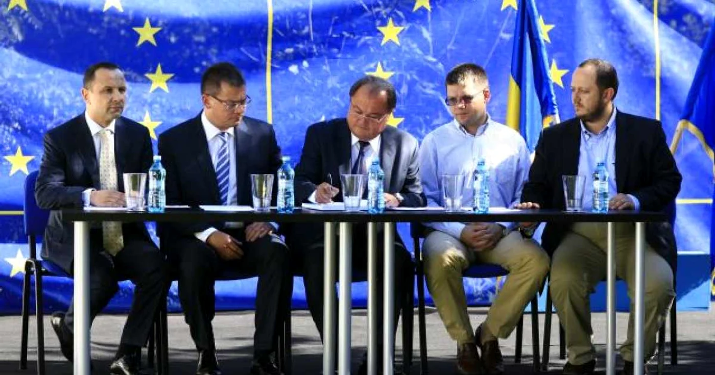 Ceremonia de semnare a manifestului