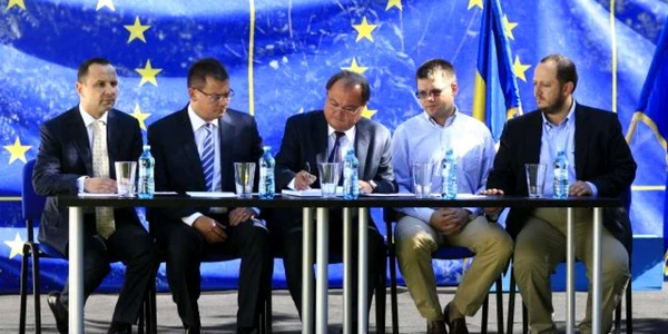 Ceremonia de semnare a manifestului