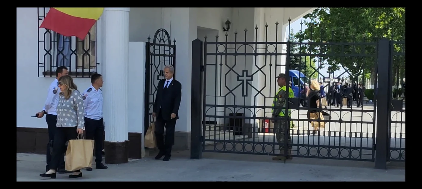 Și Adrian Năstare a fost la înmormântarea lui Ion Iliescu.