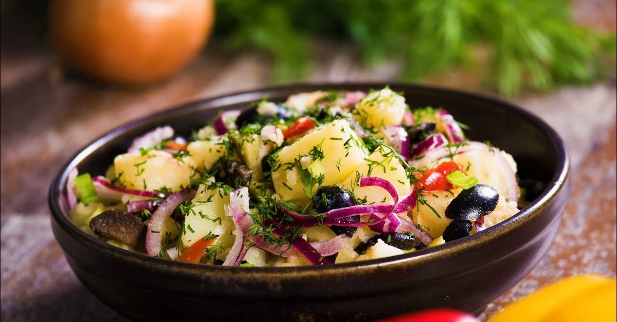 Salată orientală de post, rețeta ideală pentru această perioadă. Se prepară ușor și este un adevărat deliciu. VIDEO