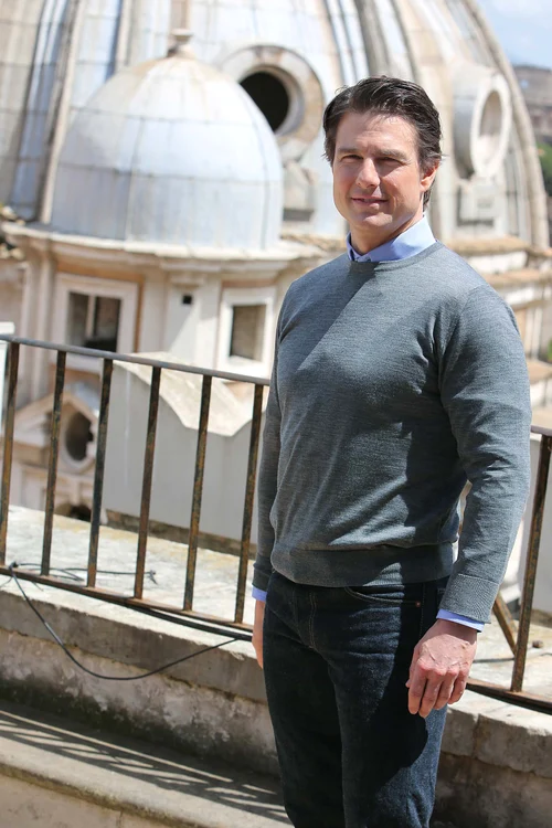 
    Miranda Kerr, Lindsay Lohan şi Sandra Bullock îi fac ochi dulci actorului de 52 de ani cu averea de 380 de milioane $Fotografii: Guliver/Splashnews/AP  