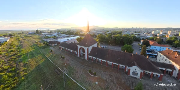Gara din Hunedoara si calea ferata Hunedoara Simeria   Foto Daniel Guță ADEVĂRUL (2) jpg