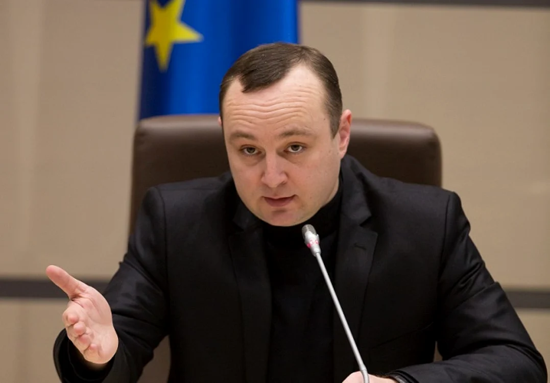 FOTO parlament.md