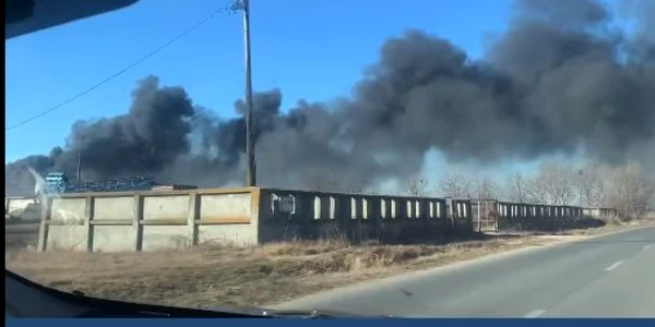 incendiu gunoaie fum negru bolintin vale foto captura video facebook Elena Mihai