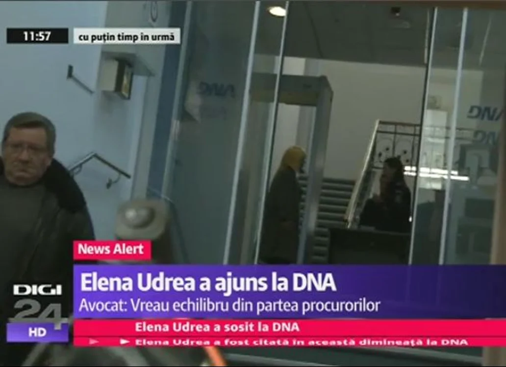 Elena Udrea a fost percheziţionată la intrarea în sediu