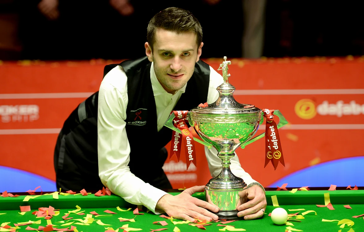 
    Mark Selby a câștigat titlul mondial la snooker  