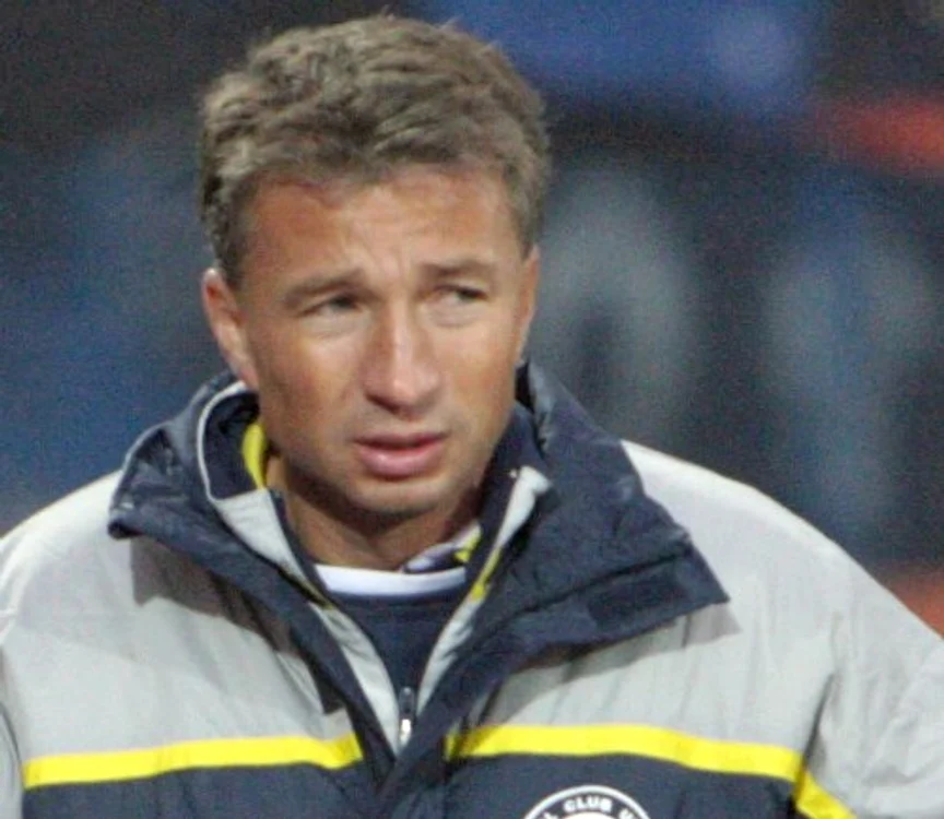 
    Dan Petrescu  