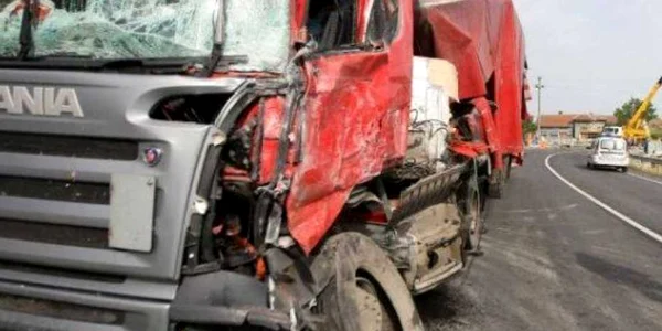 Accidentul a avut loc din cauza neadaptării vitezei la condițiile de trafic
