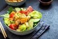 Salata cu tofu  Sursa foto shutterstock 672289048 jpg