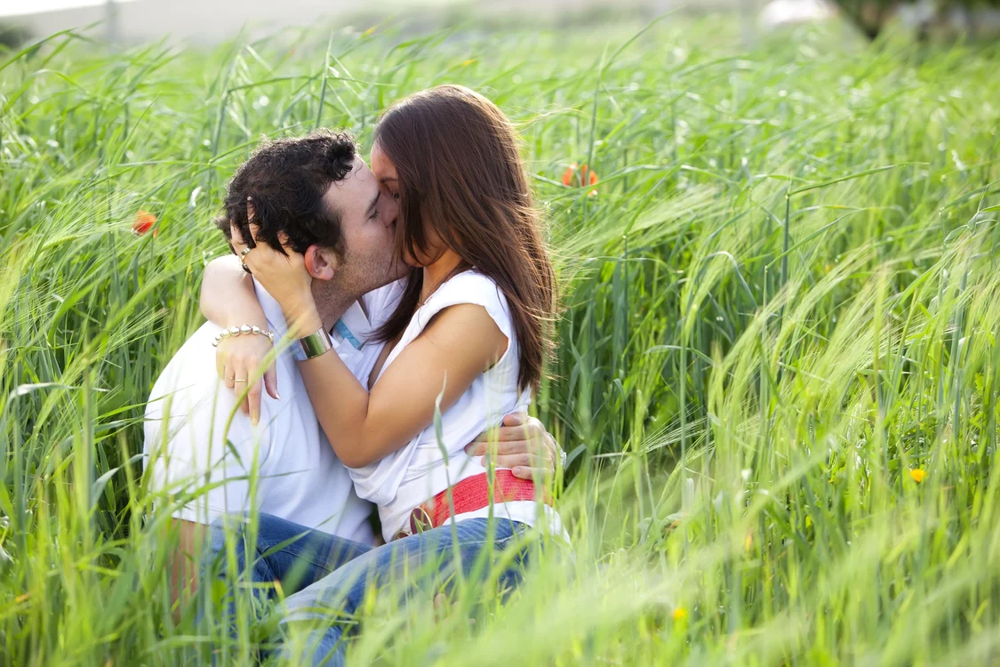 
    Poziţii pentru sex în natură sunt multe important este să le puneţi în practică pe cele care vă avantajeazăFoto: Click!  