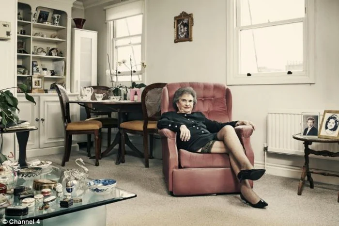 Aproximativ 300 de euro costă o oră de sex nebun cu Grand Dame Cecilia Bird. Daily Mail/Channel 4