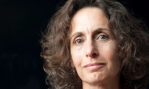 „Tinerii nu sînt fericiţi să afle ce fel de lume vor moşteni“ – interviu cu Elizabeth KOLBERT jpeg