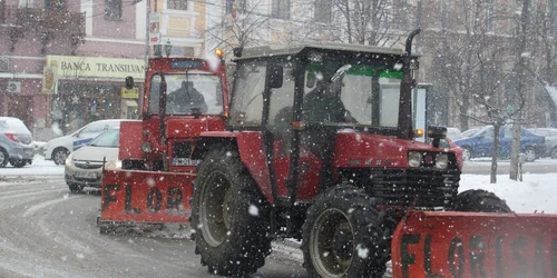 Plimbarea celor două tractoare a costat municipalitatea 406 de lei pe oră