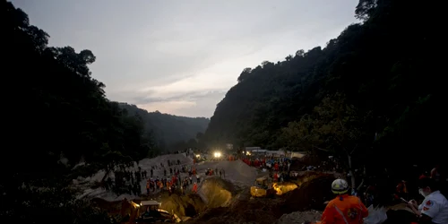 Alunecari de teren in Guatemala FOTO AP