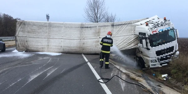 Tir rasturnat FOTO ISU jfif