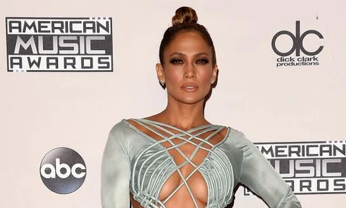 j lo main jpeg