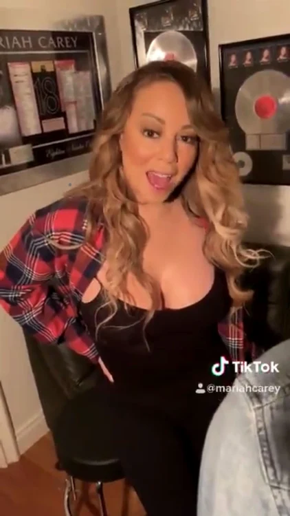 mariah canta acasa jpg jpeg