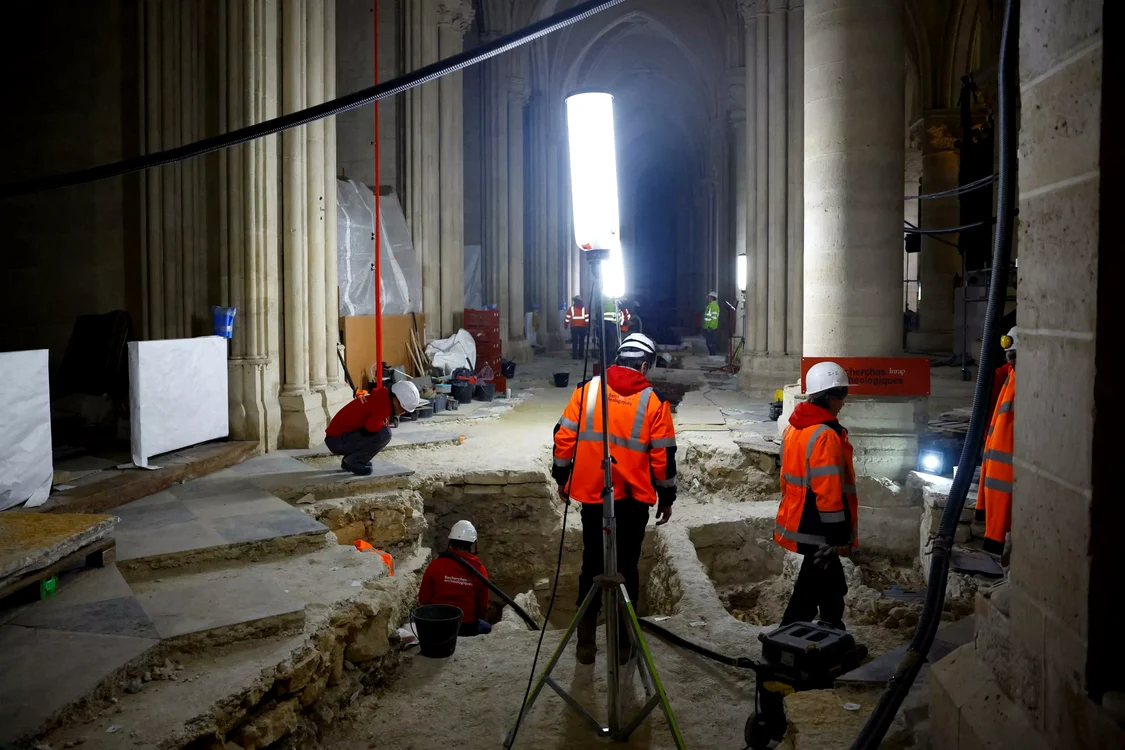 Săpături istorice la Paris, sub Notre-Dame. Foto:X/@citizencaller