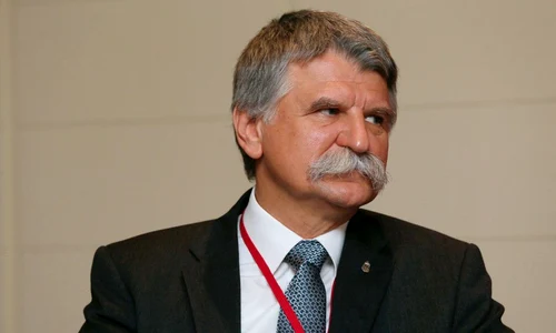 Kover Laszlo în România   se pot face progrese nu prin modificarea frontierelor politice stabilite în urmă cu 100 de ani, nu prin eliminări violente, prin falsificarea istoriei sau prin provocări intimidante jpeg