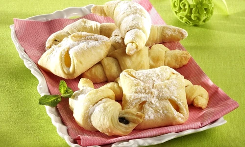 cornulete aluat foitaj jpeg