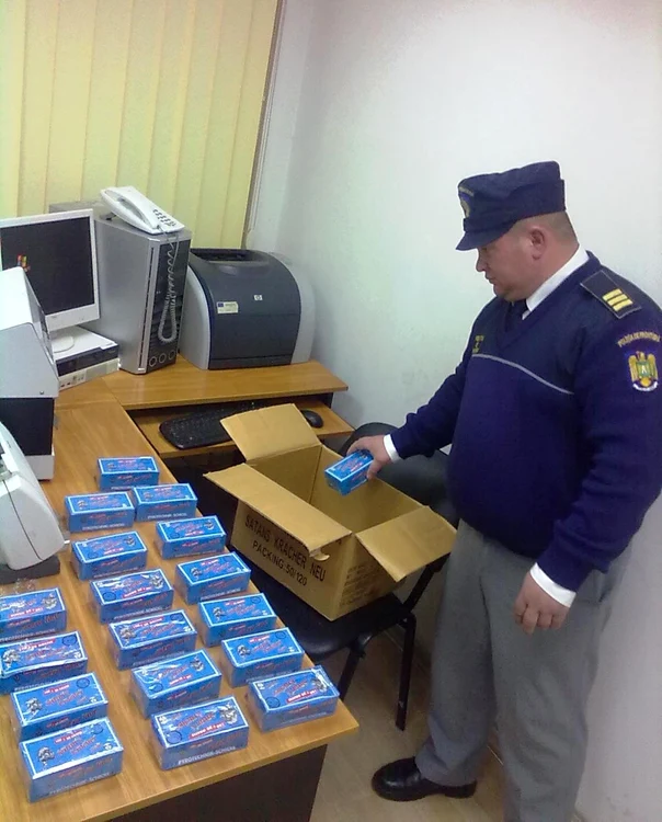 Petardele au fost confiscate de poliţiştii de frontieră