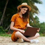 laptop-plaja