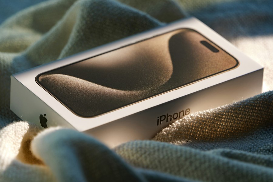 iPhone 15 Pro Max, un dispozitiv necesar sau un lux pe care nu ar trebui să te grăbești să-l achiziționezi înainte de lansarea următorului model