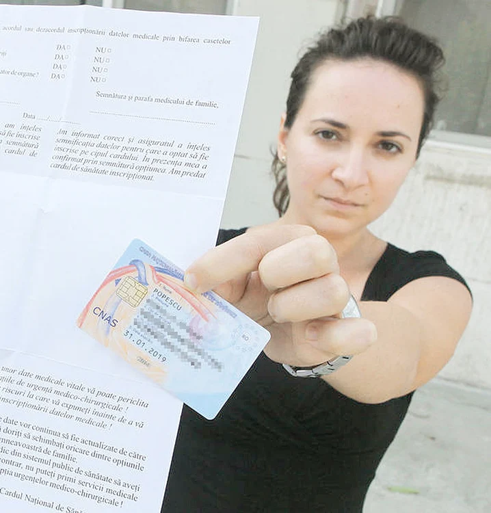 
    Cardul național de sănătate este singurul document care atestă calitatea de asiguratCardul național de sănătate este singurul document care atestă calitatea de asigurat  