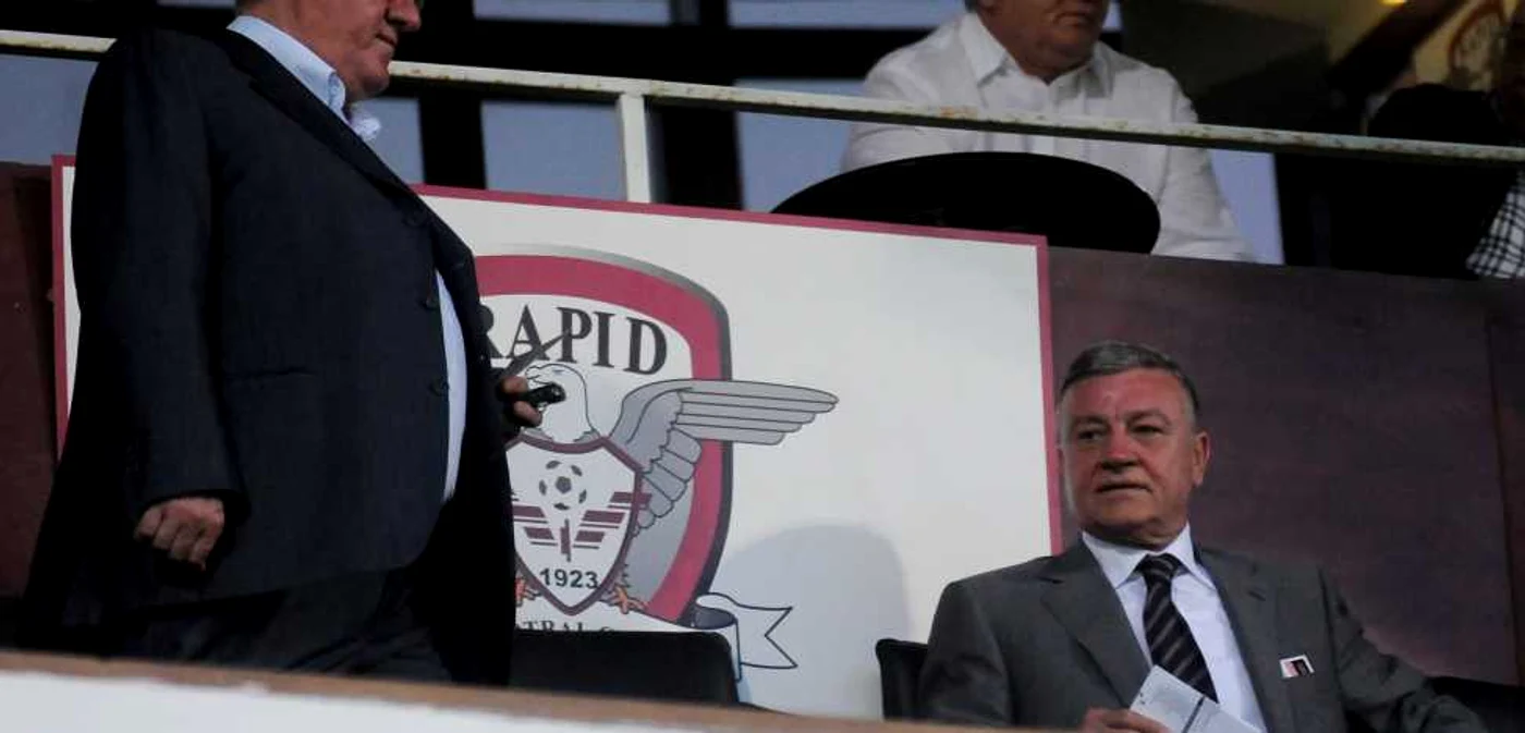 Dragomir şi Sandu păstoresc un fotbal haotic