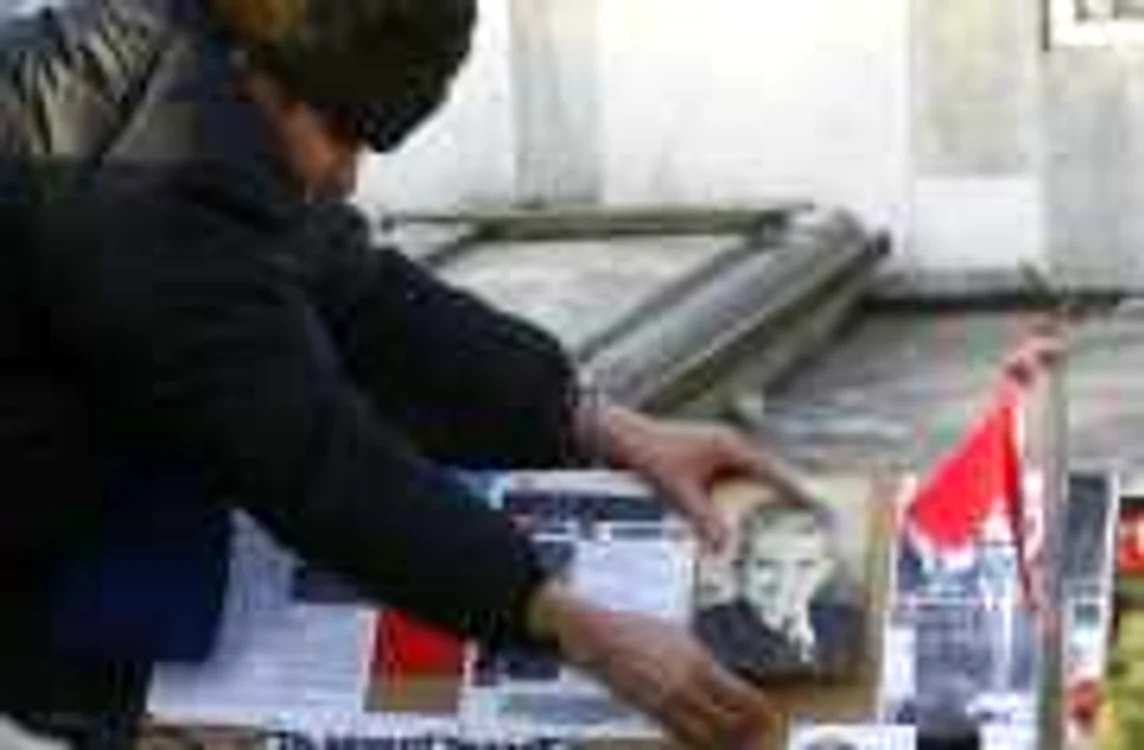 
		    
		    Bătrân nostalgic după comunism FOTO: Mediafax | Răzvan Chiriţă